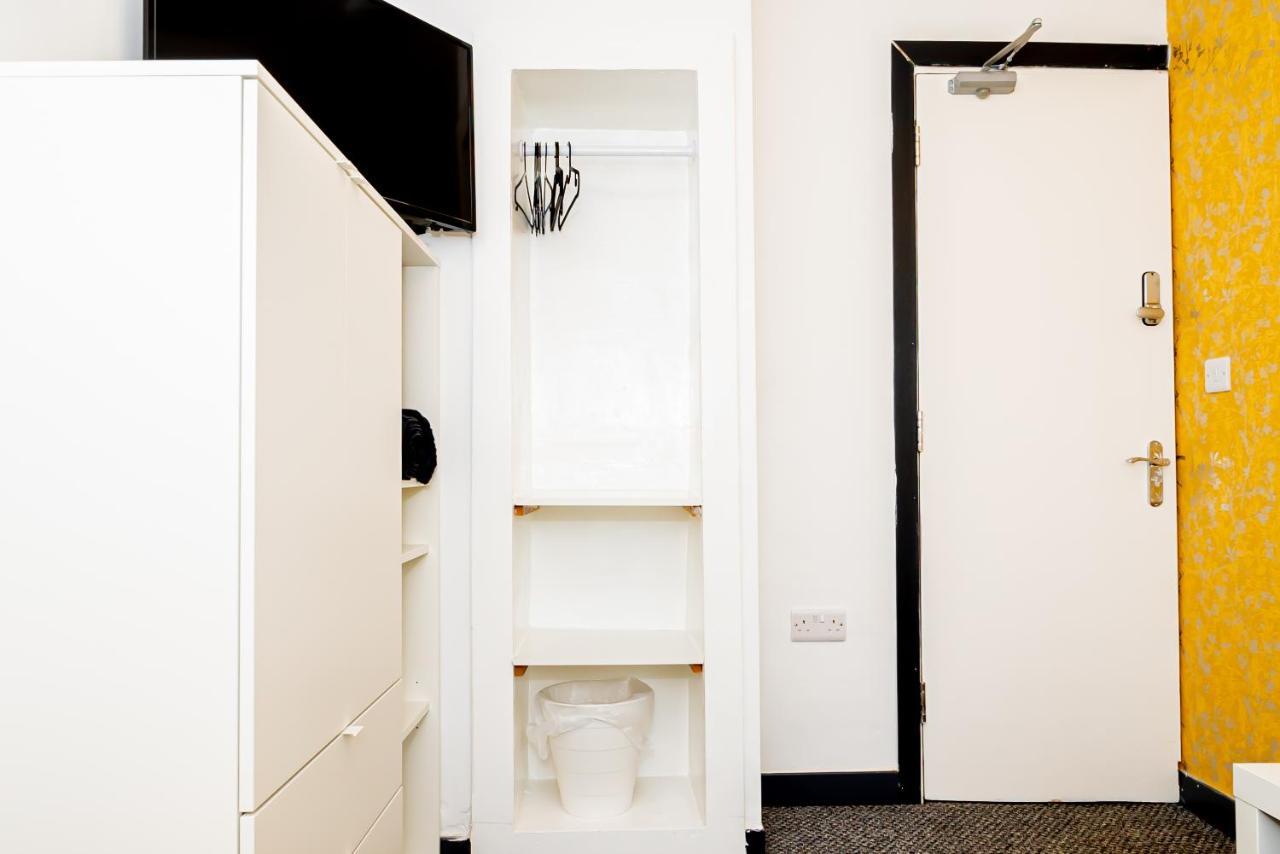 Shirley House 3, Guest House, Self Catering, Self Check In With Smart Locks, Use Of Fully Equipped Kitchen, Close To City Centre, Ideal For Longer Stays, Walking Distance To Bat, 20 Min Drive To Fawley Refinery, Excellent Transport Links Саутгемптон Экстерьер фото